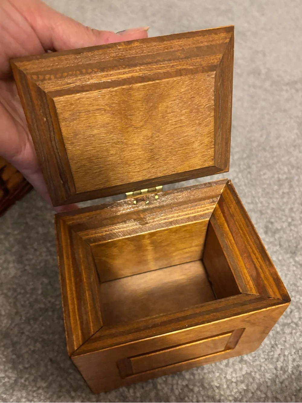 Vintage Solid Wood Keepsake Box with Hinged Lid – Small Storage Chest